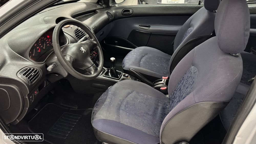Peugeot 206 1.1 XR - 6