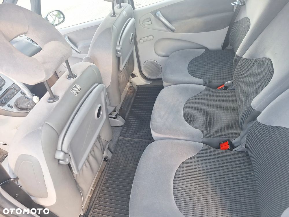 Citroën Xsara Picasso - 12