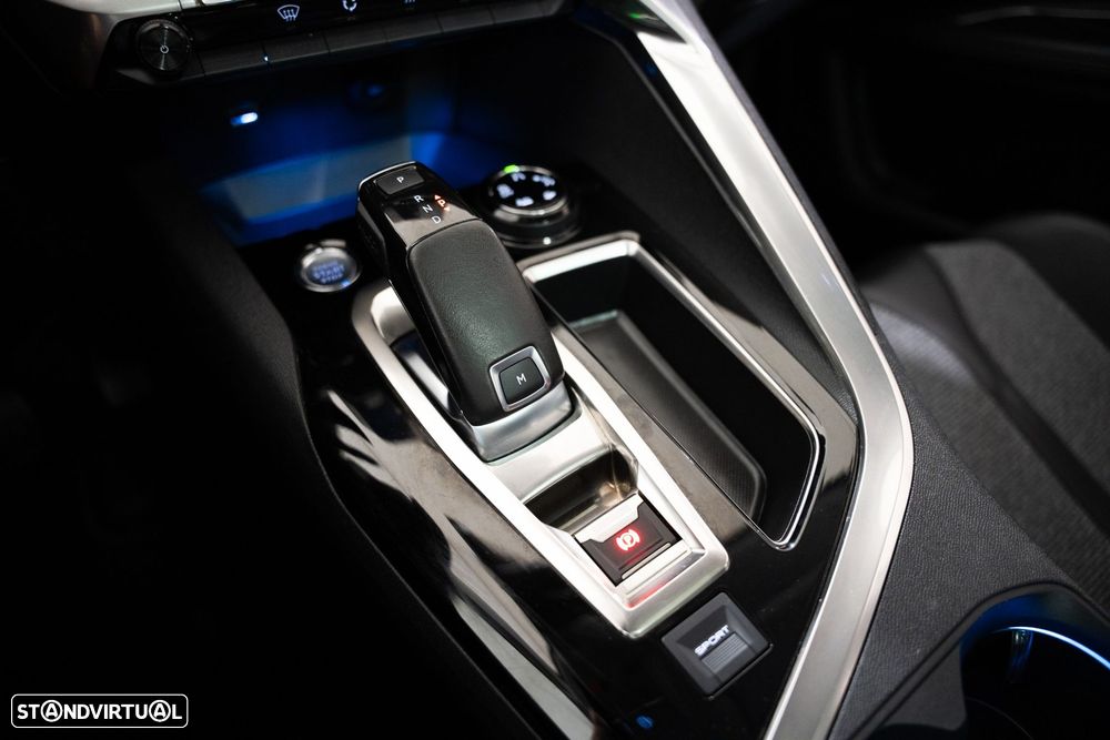 Peugeot 5008 1.2 PureTech Allure EAT8 - 25