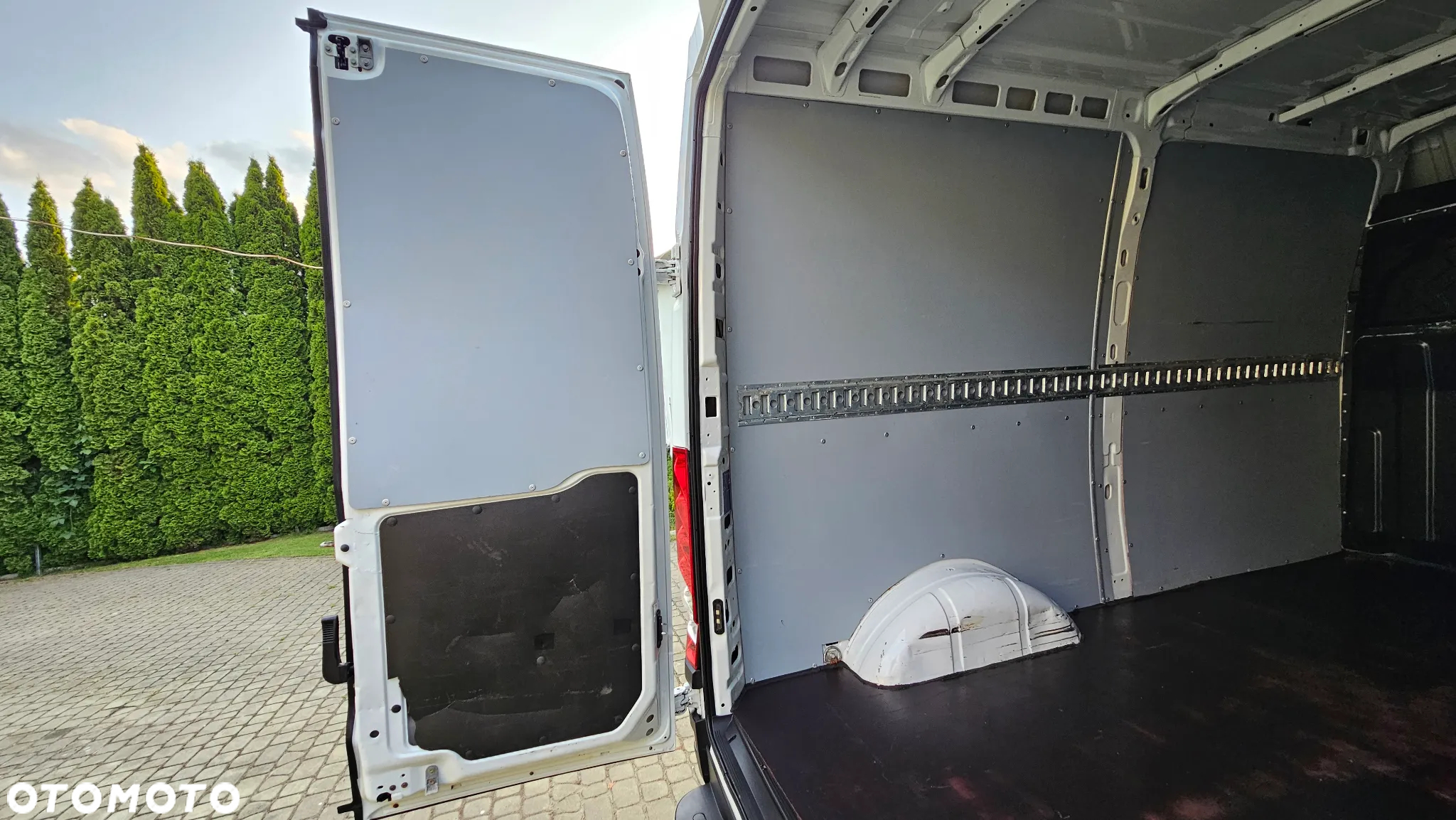 Iveco Daily 35S17 3,0D HI-MATIC - 37
