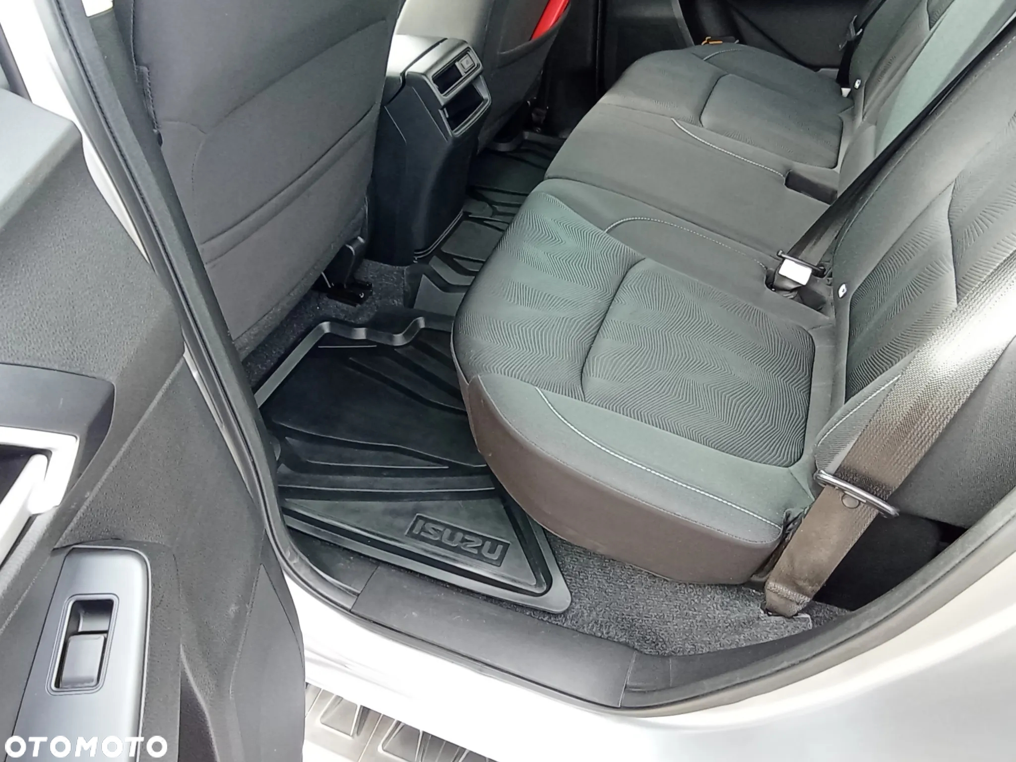 Isuzu D-Max 1.9 DC LS - 24