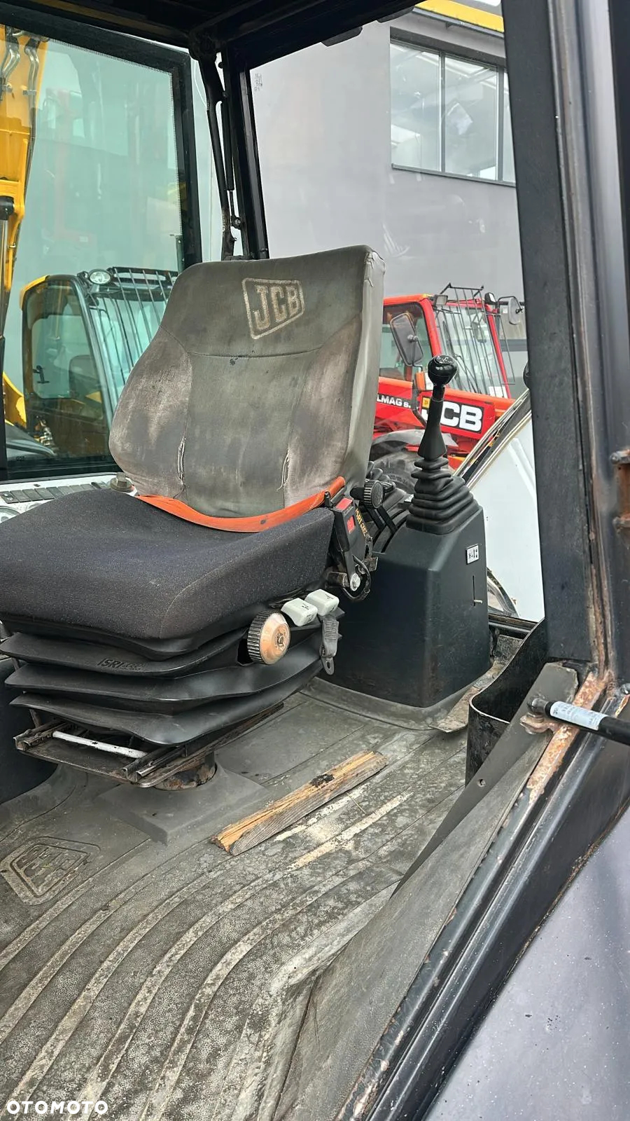 JCB 2CX - 4