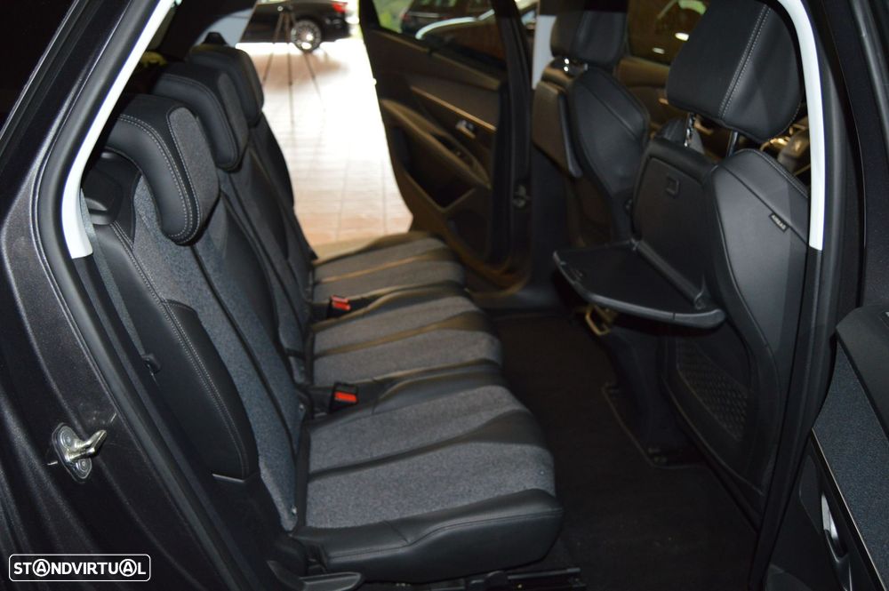 Peugeot 5008 1.2 PureTech Allure EAT6 - 27