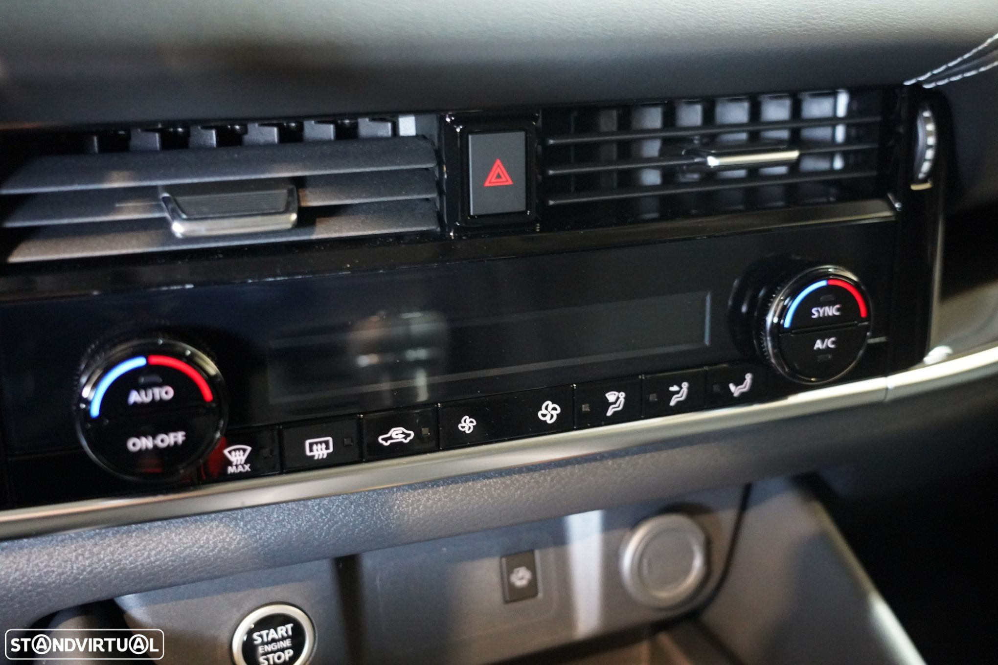 Nissan Qashqai 1.3 DIG-T N-Connecta LED+TT+SKY - 37