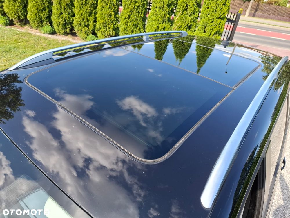 Volkswagen Touran 2.0 TDI DPF Highline DSG - 11