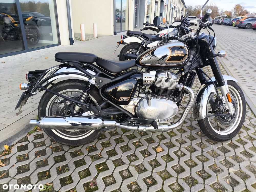 Royal Enfield Classic - 4