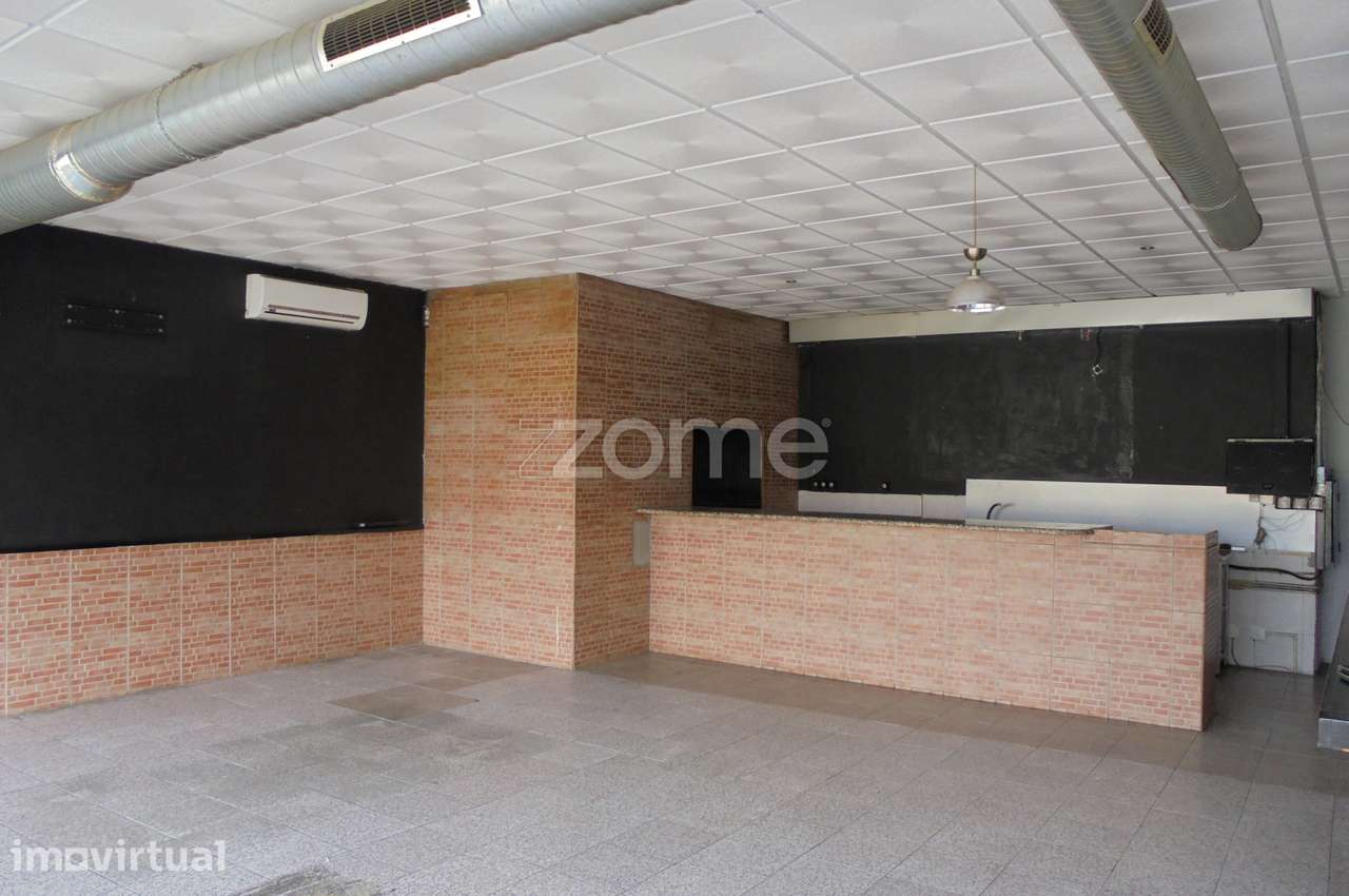 Loja com PIP Aprovado para T2 com Garagem em Sangalhos - Grande imagem: 2/15