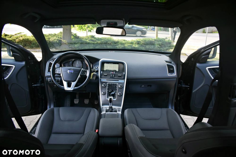 Volvo XC 60 D4 Drive-E Momentum - 32