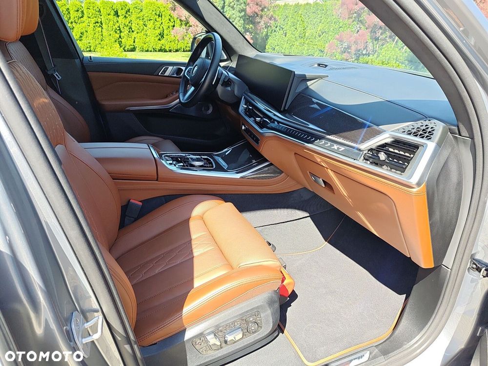 BMW X7 - 23