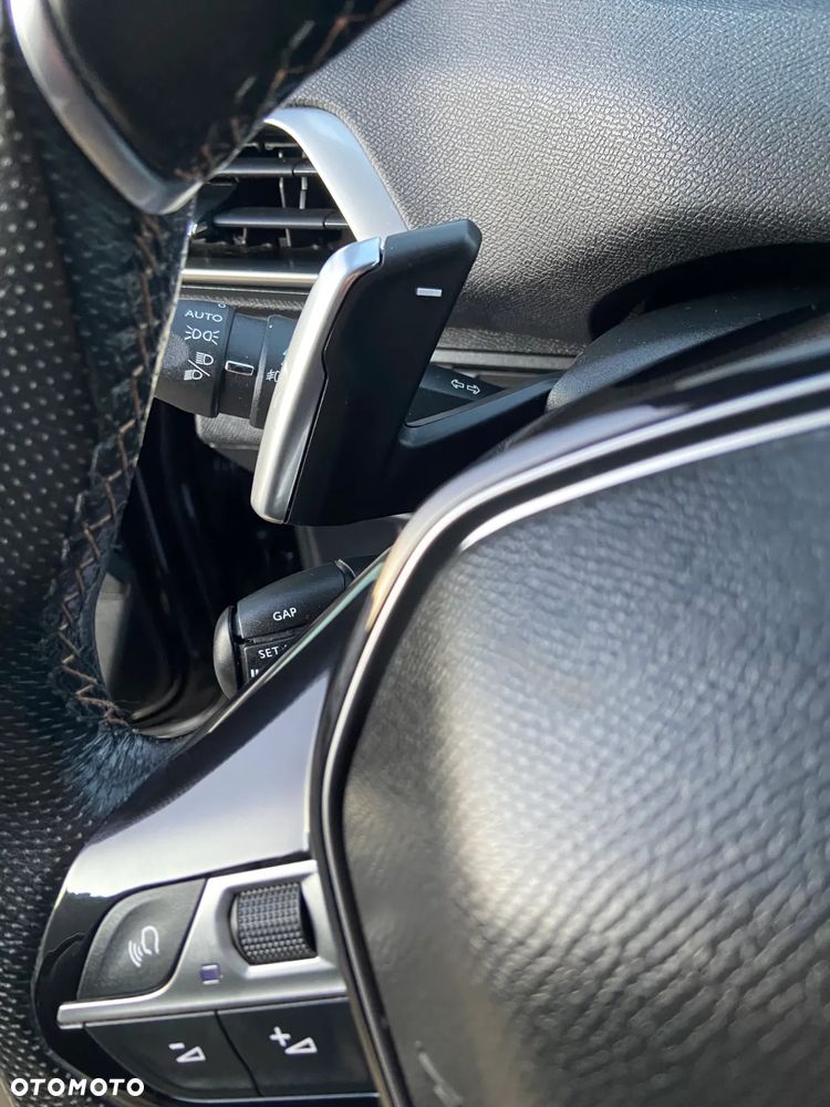 Peugeot 5008 1.6 PureTech GT Line S&S EAT8 - 17