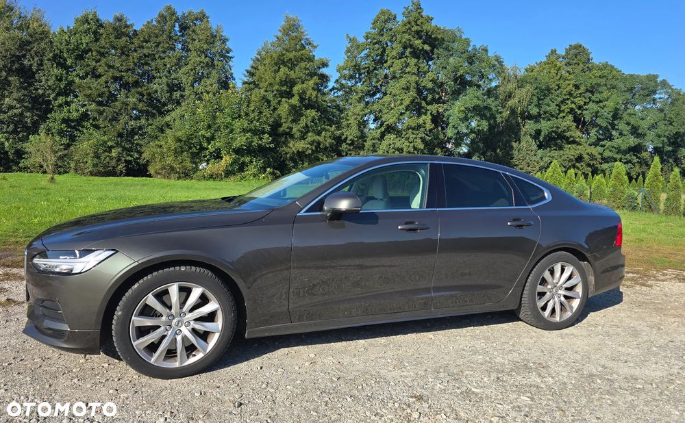 Volvo S90 T4 Momentum - 2