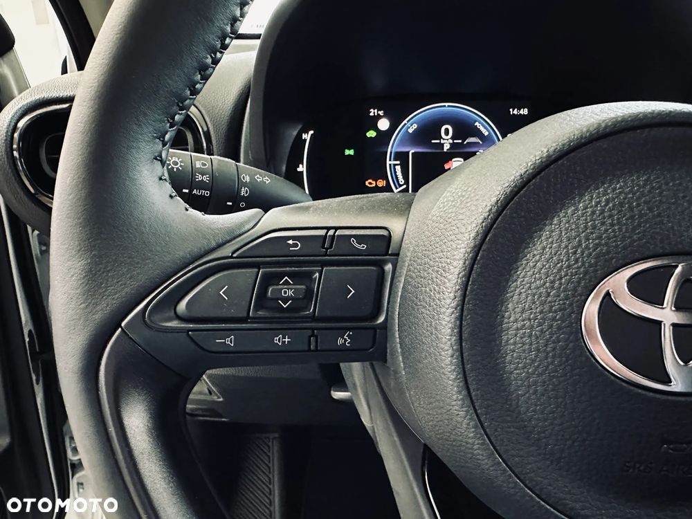 Toyota Yaris Hybrid 1.5 Style - 11