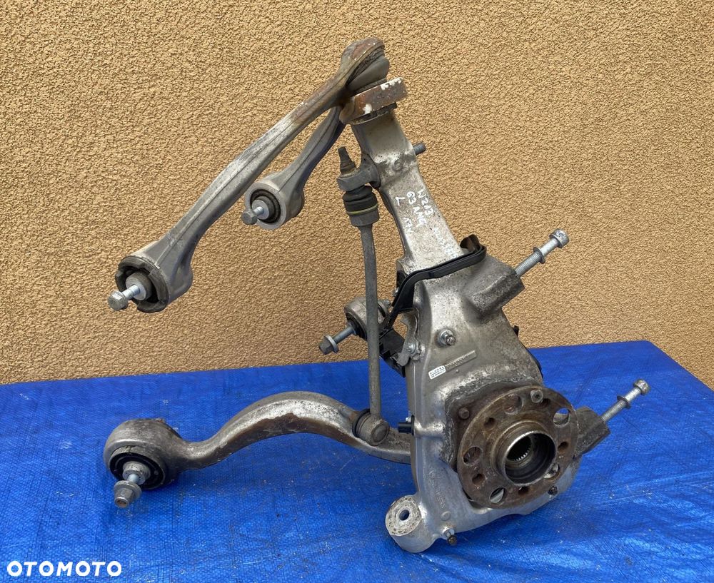 MERCEDES W213 6.3 AMG ZWROTNICA LEWY PRZÓD LEWA A2133325900 WACHACZ - 1