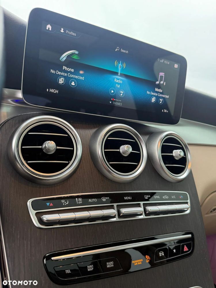 Mercedes-Benz GLC 300 4Matic 9G-TRONIC Exclusive - 29