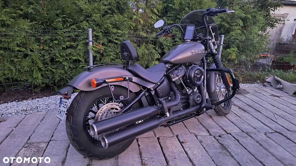 Harley-Davidson Softail Street Bob - 5