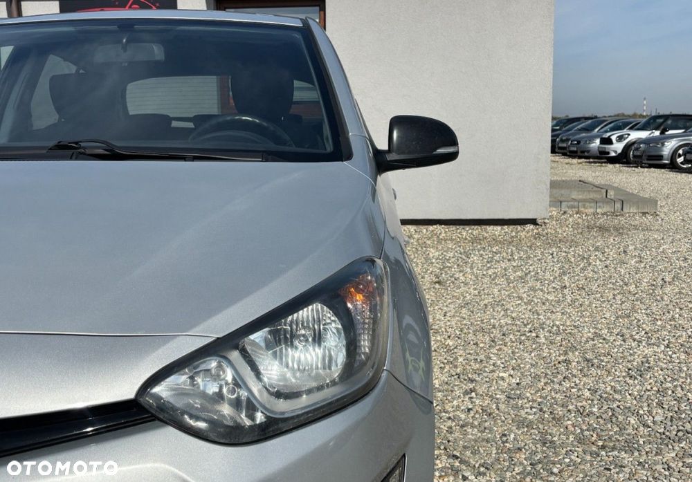 Hyundai i20 - 10