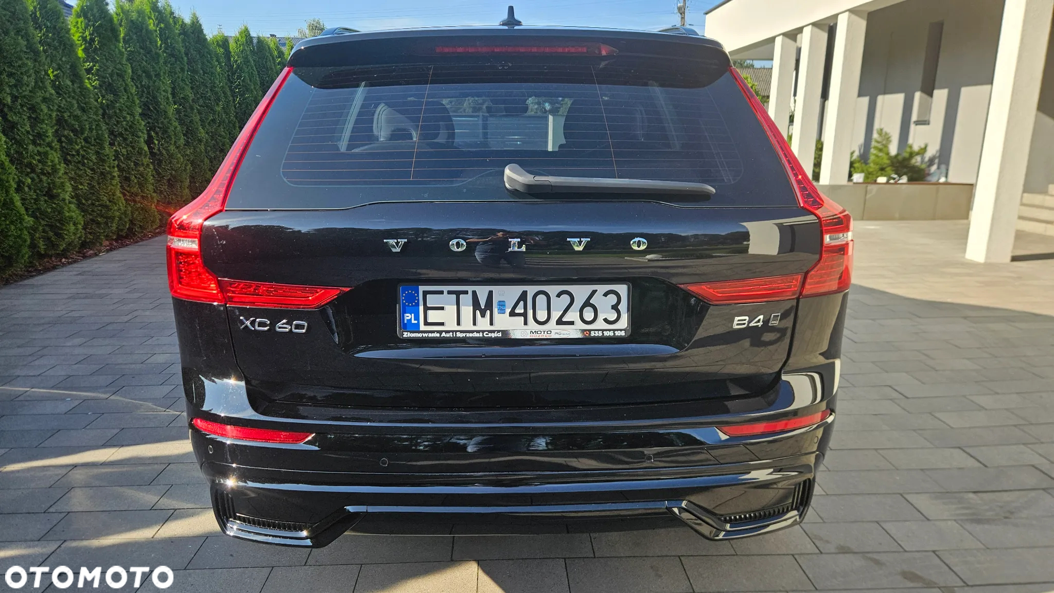 Volvo XC 60 B4 D AWD R-Design - 20