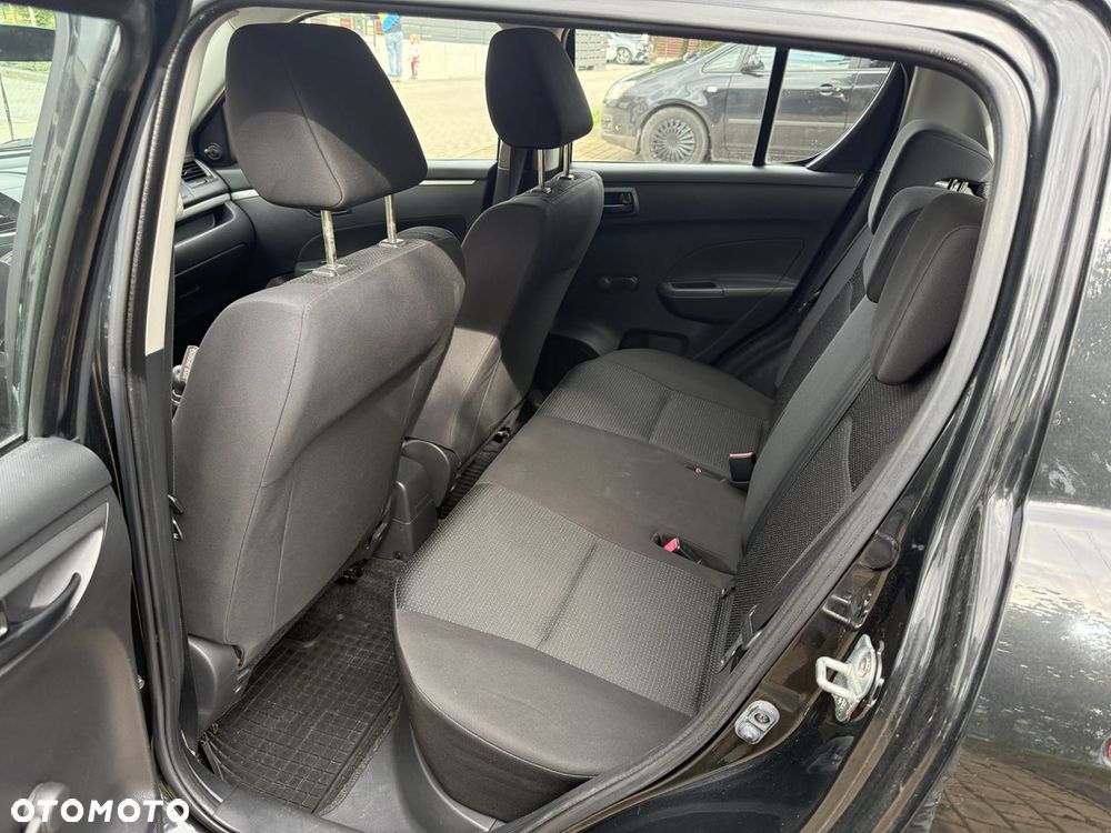 Suzuki Swift 1.2 Club - 11