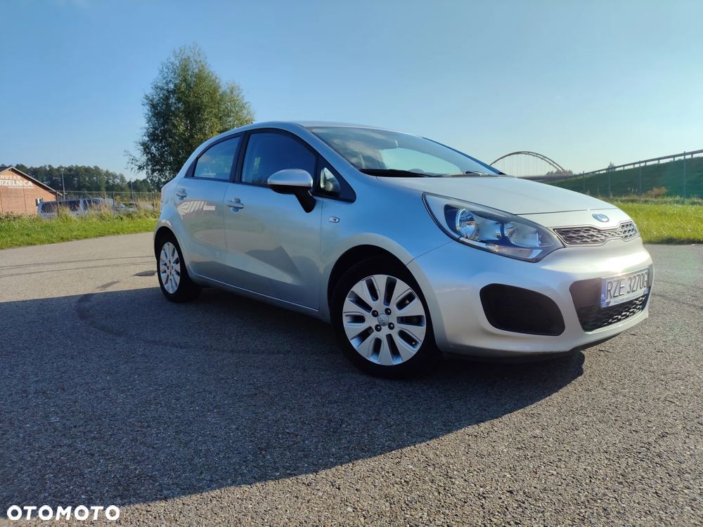 Kia Rio 1.4 L - 9