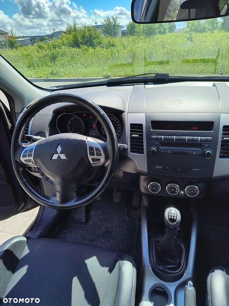 Mitsubishi Outlander 2.0 Intense + 2WD EU5 - 8