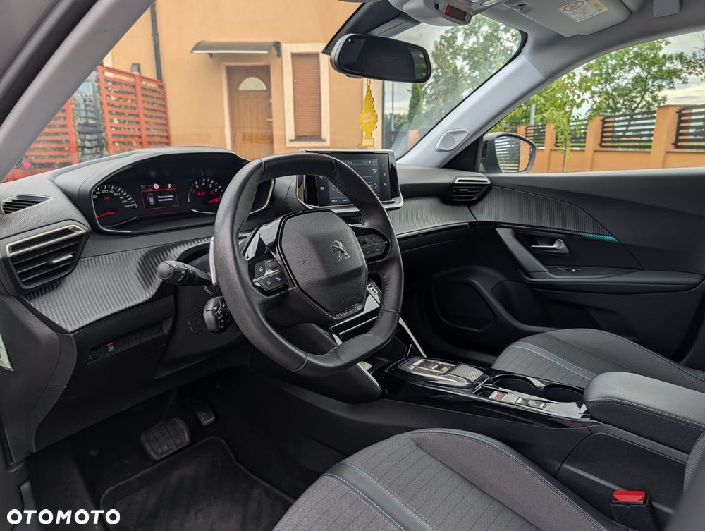 Peugeot 2008 1.2 PureTech Allure S&S EAT8 - 6