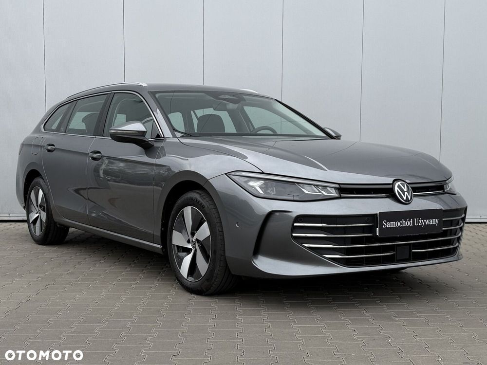 Volkswagen Passat - 4