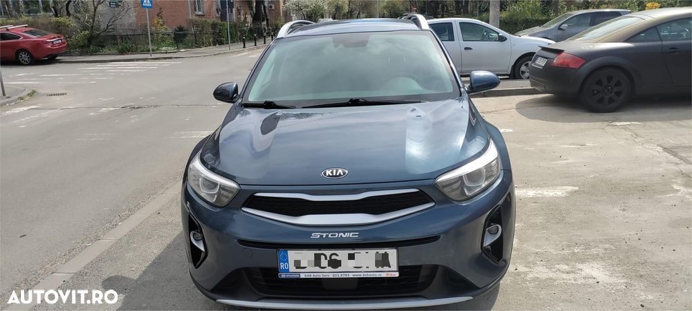 Kia Stonic 1.4 GSL Urban - 1