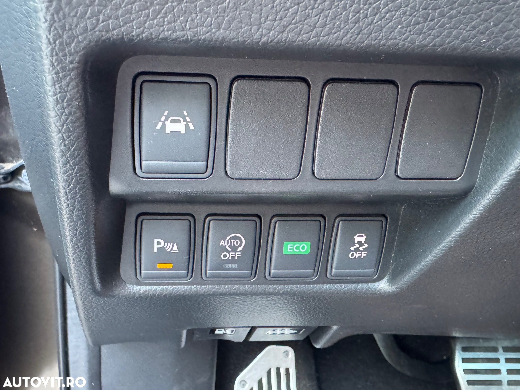 Nissan Qashqai 1.6 DCI Start/Stop X-TRONIC Tekna - 32