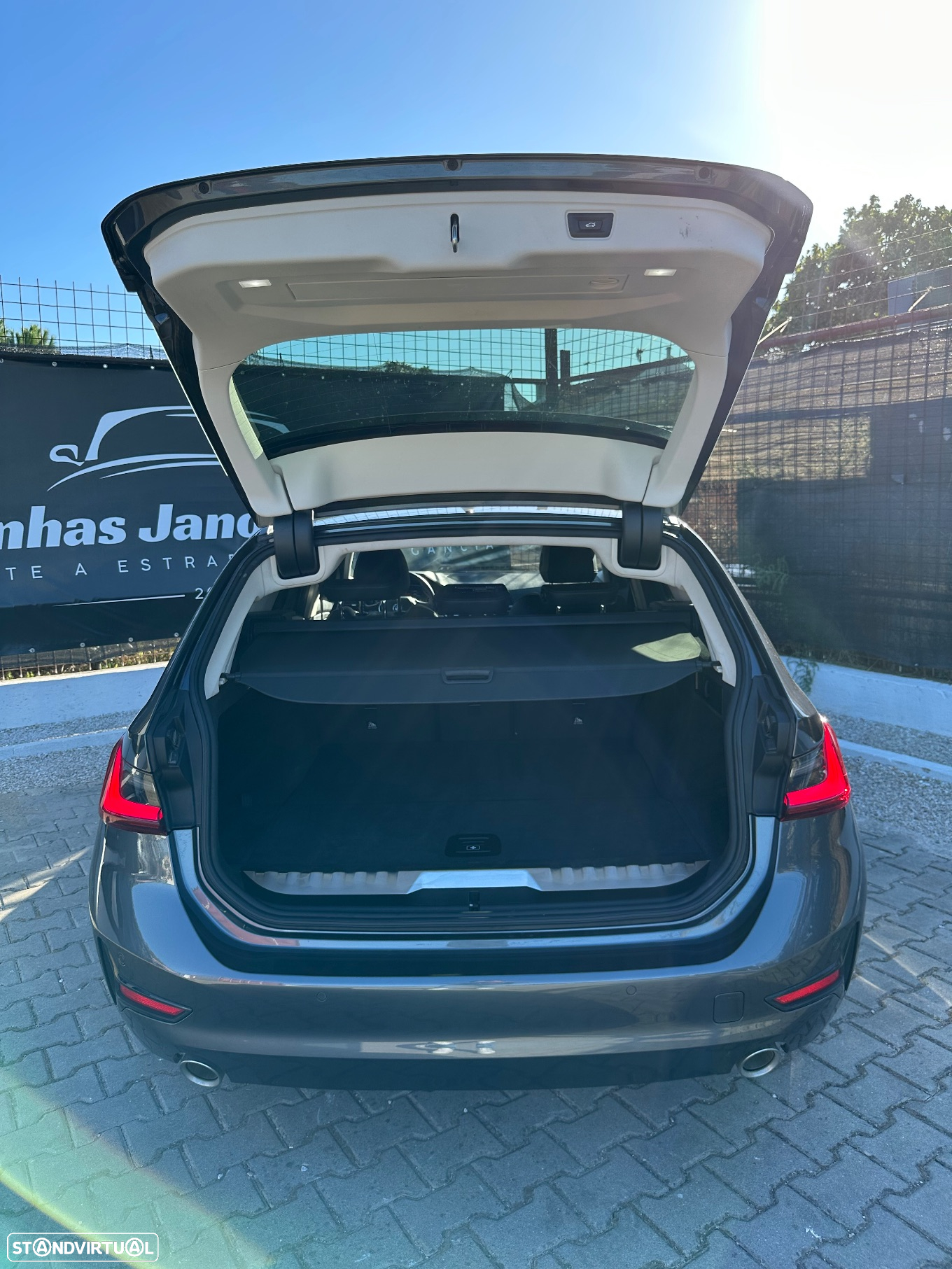 BMW 330 e Touring Aut. Advantage - 32