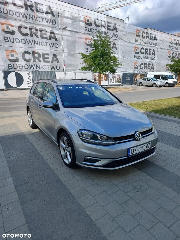 Volkswagen Golf - 1