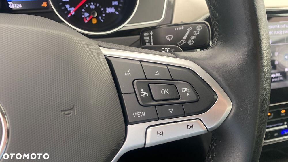 Volkswagen Passat - 22