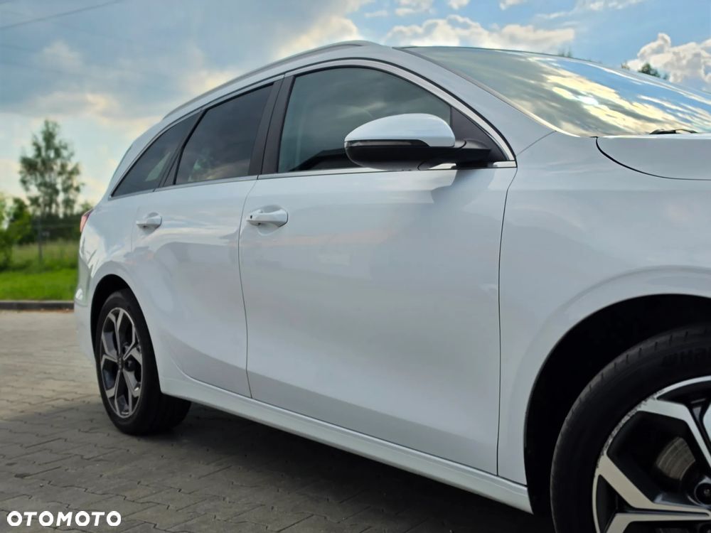 Kia Ceed 1.5 T-GDI DCT7 OPF (48V Mild Hybrid) Platinum Edition - 13