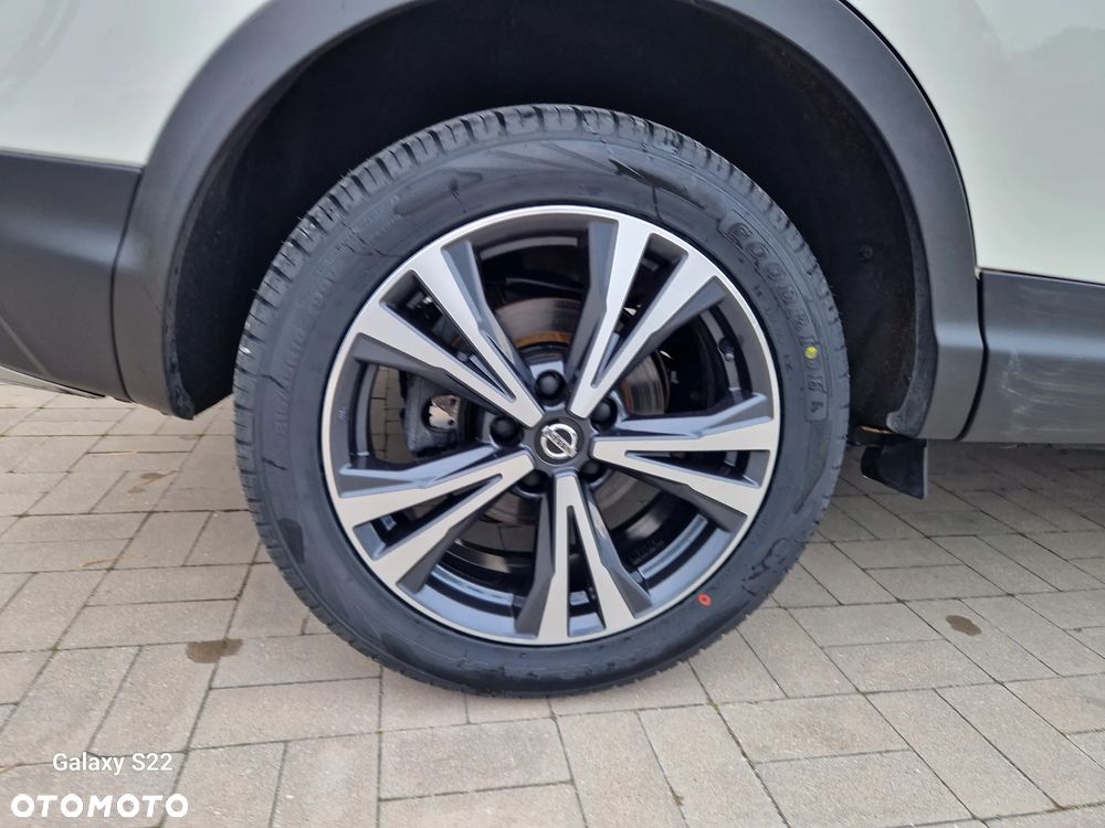 Nissan Qashqai 1.3 DIG-T TEKNA - 15