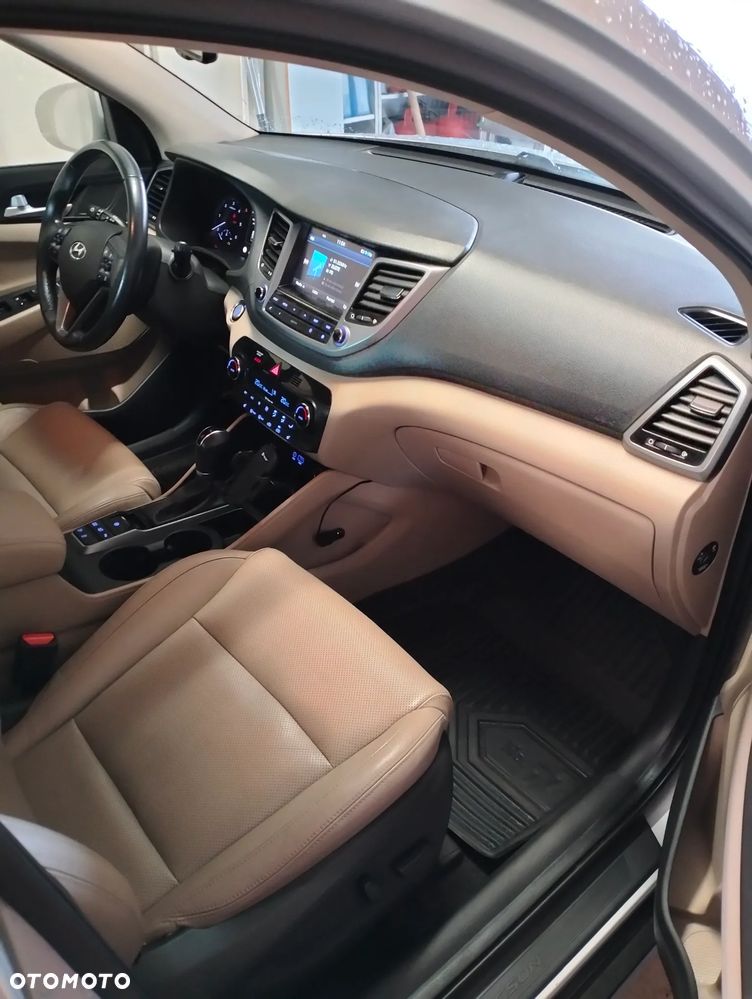 Hyundai Tucson 1.7 CRDI BlueDrive Premium 2WD DCT - 9