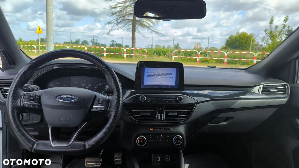 Ford Focus 1.5 EcoBlue Start-Stopp-System ST-LINE - 15