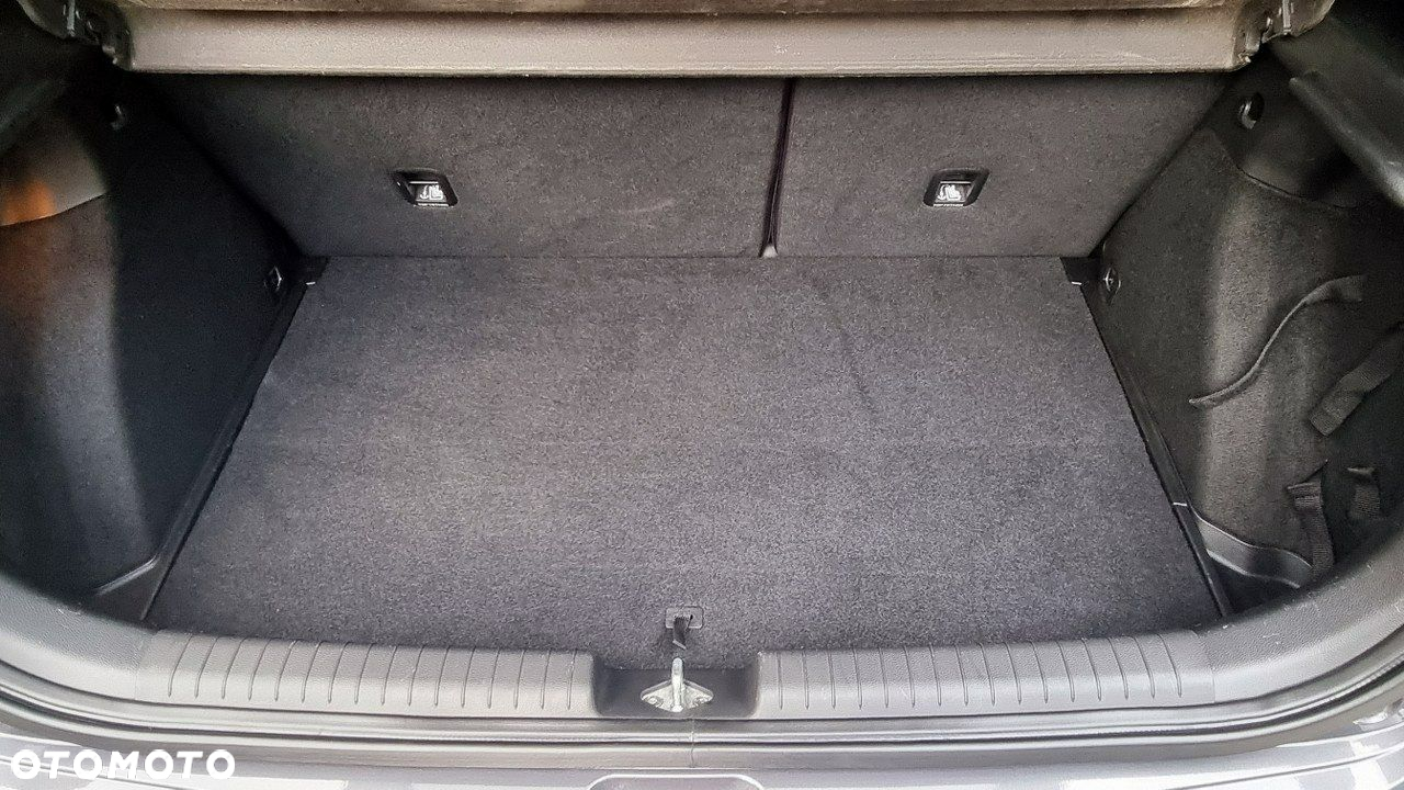 Hyundai i20 - 23