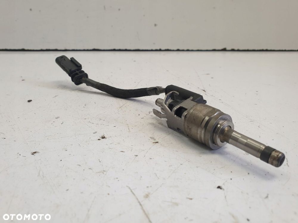 WTRYSKIWACZ Volvo V60 II 1.5 T _ WTRYSK paliwa 31432774 - 5
