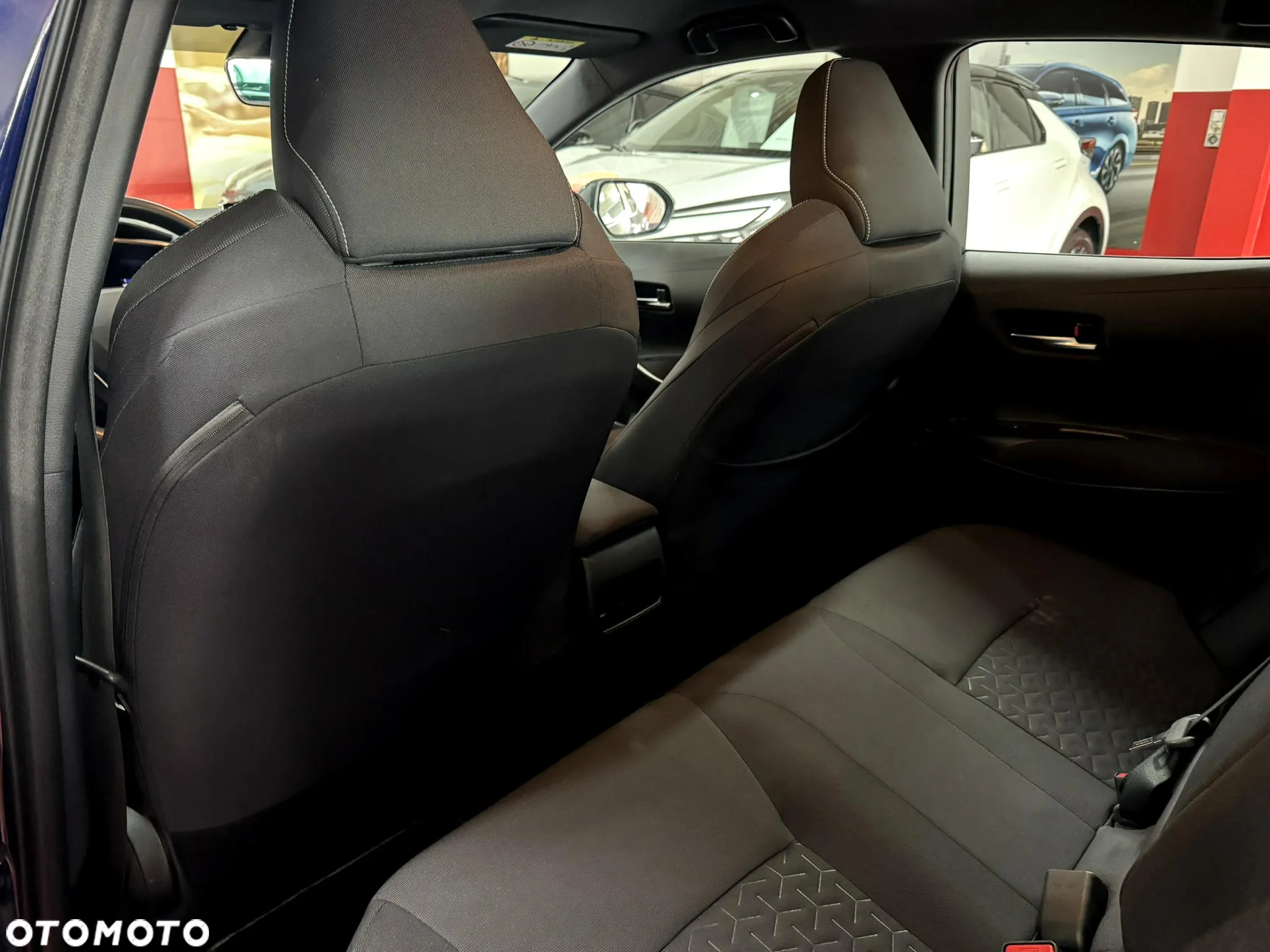 Toyota Corolla 1.8 Hybrid GPF Comfort - 13