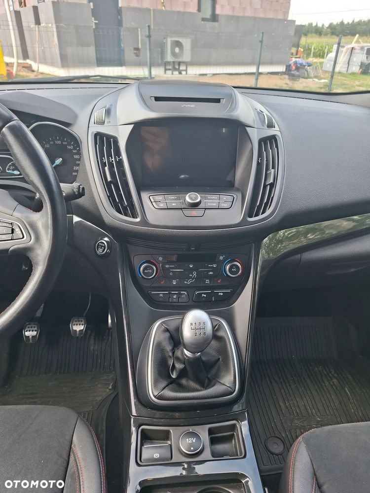 Ford Kuga - 25