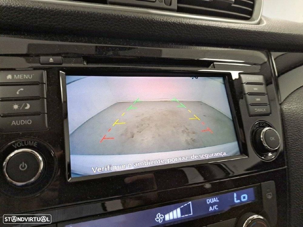 Nissan Qashqai 1.5 dCi N-Connecta - 24