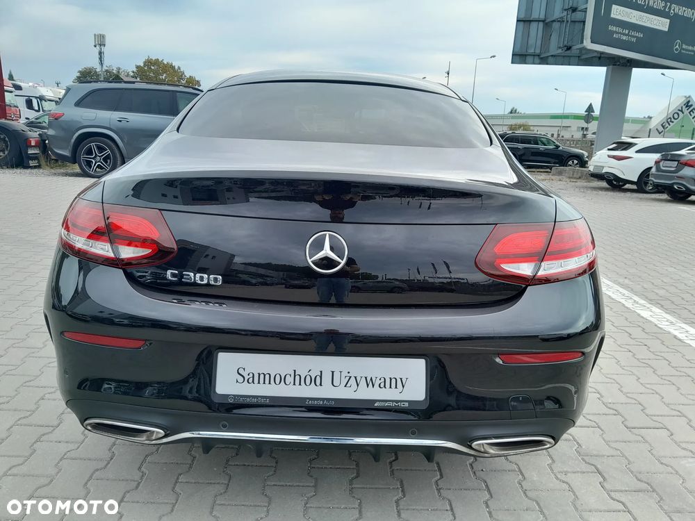 Mercedes-Benz Klasa C 300 9G-TRONIC - 6