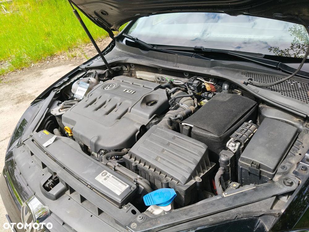 Volkswagen Golf 2.0 BlueTDI Highline - 38