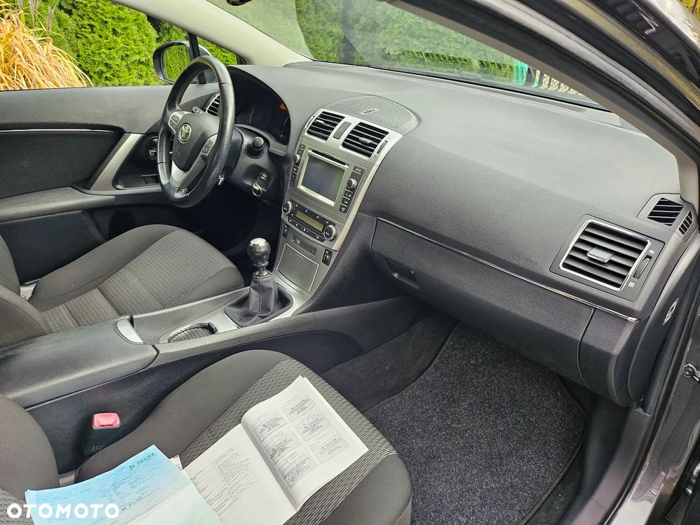 Toyota Avensis 1.6 Life - 30