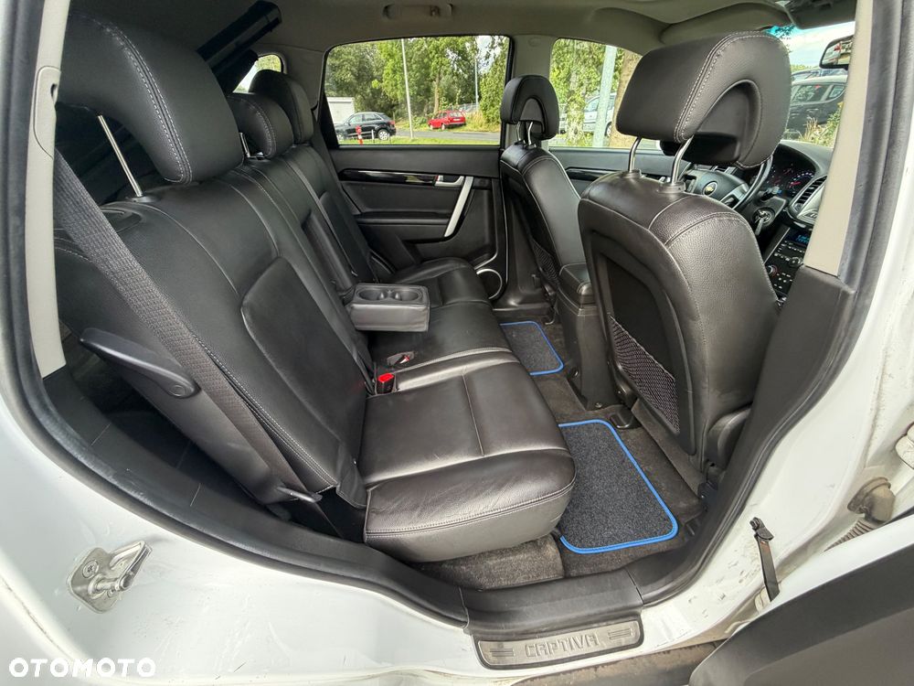 Chevrolet Captiva 2.2 d LTZ - 14