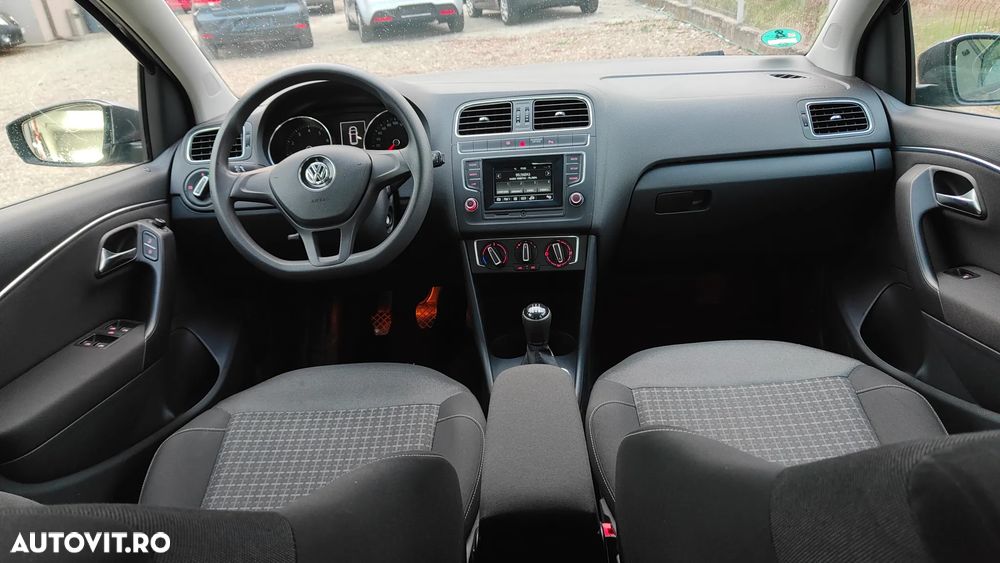 Volkswagen Polo - 9