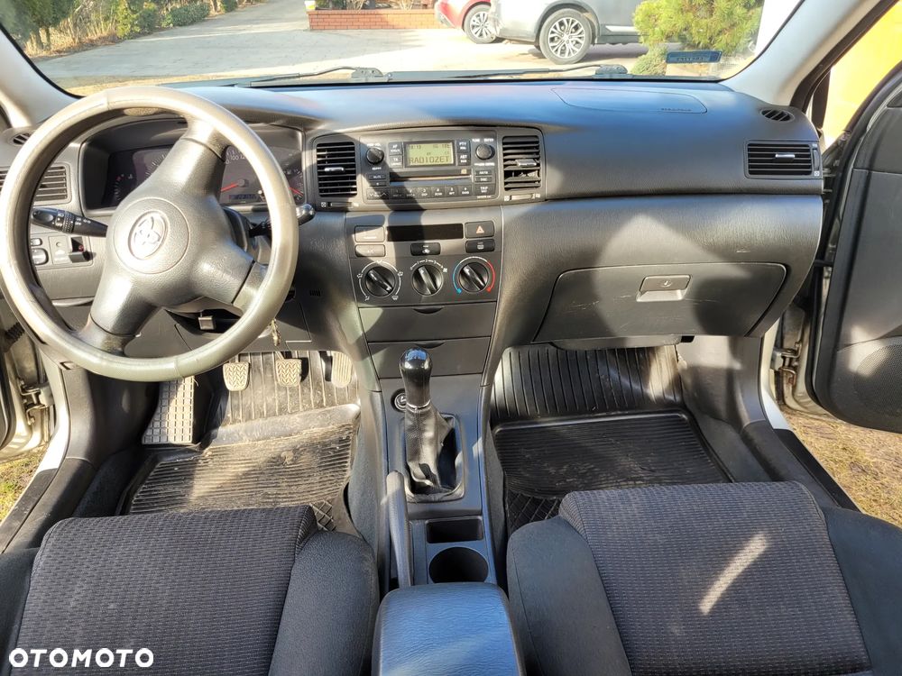 Toyota Corolla 1.4 VVT-i Terra - 3
