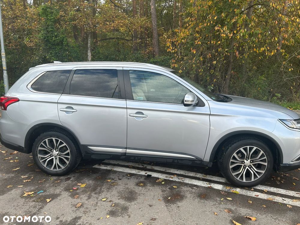 Mitsubishi Outlander 2.0 Intense + 4WD CVT - 8