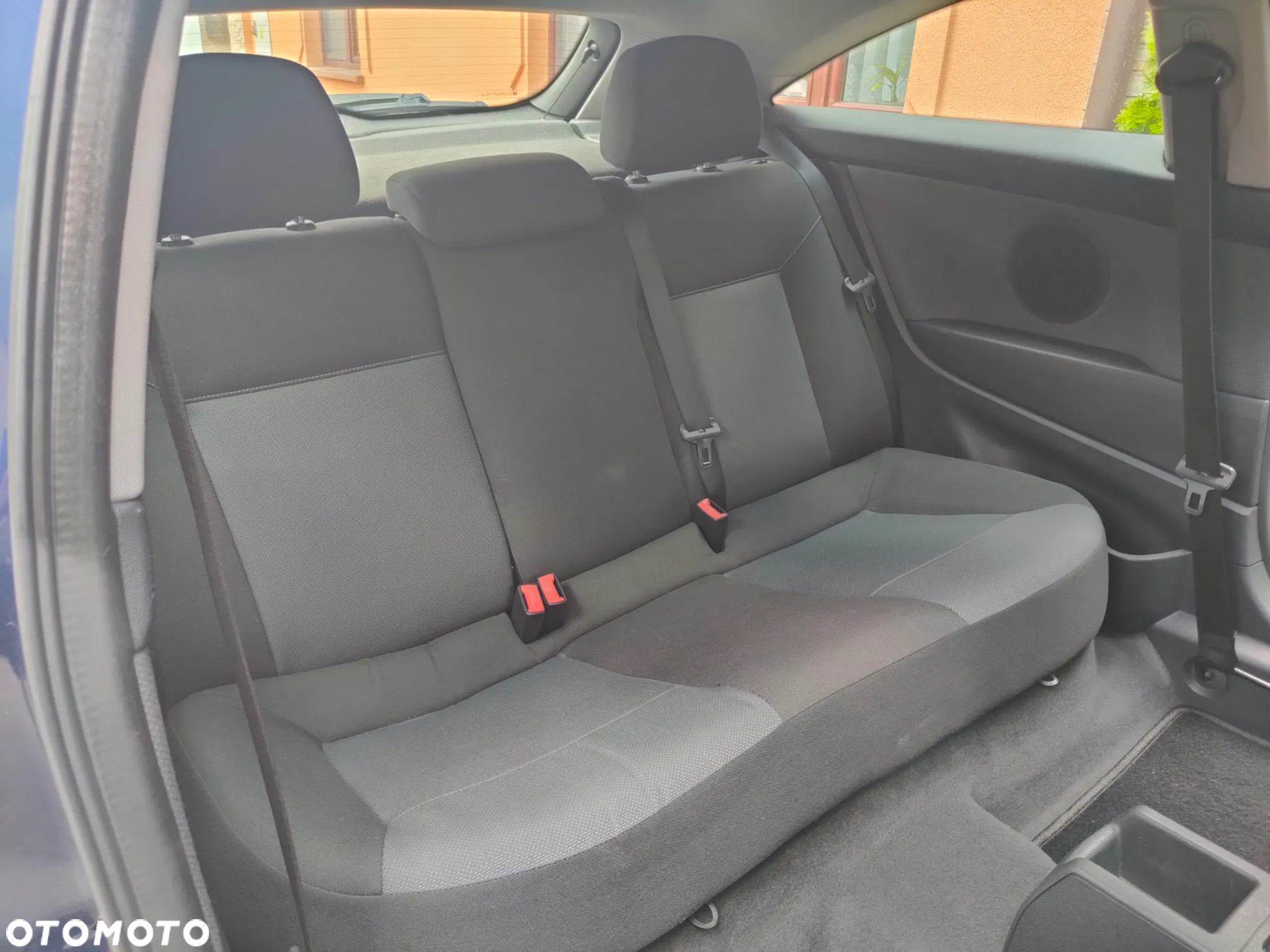 Opel Astra GTC 1.8 - 9
