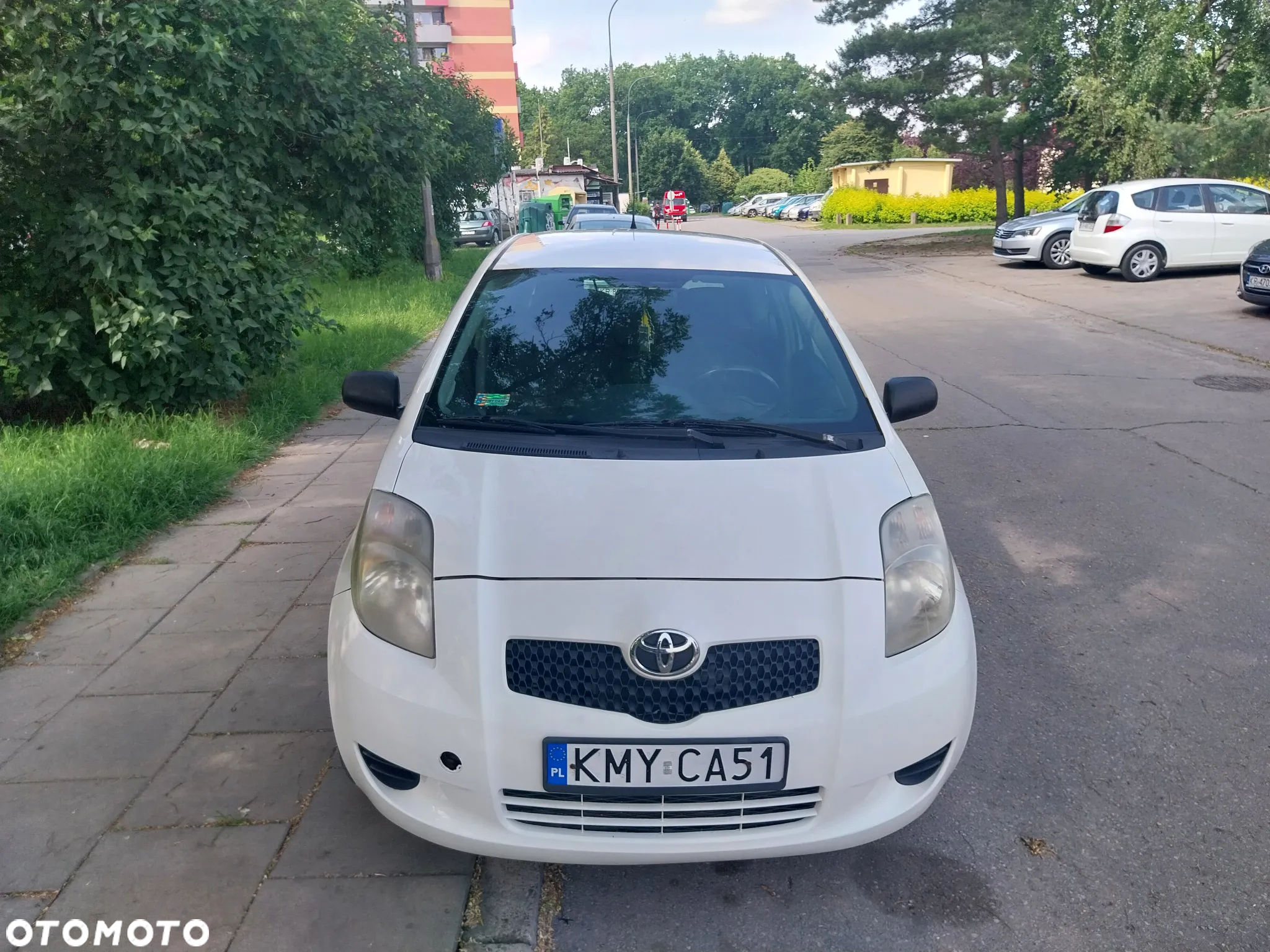 Toyota Yaris 1.0 Luna A/C - 2