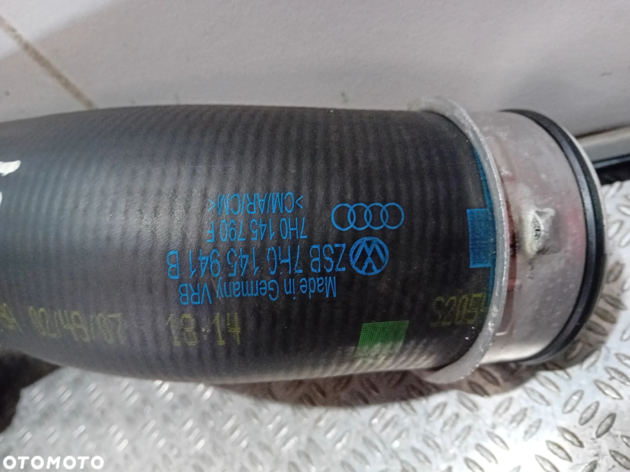 przepływomierz rura powietrza VW T5 2.5 TDI 2008 7H0145955L - 2